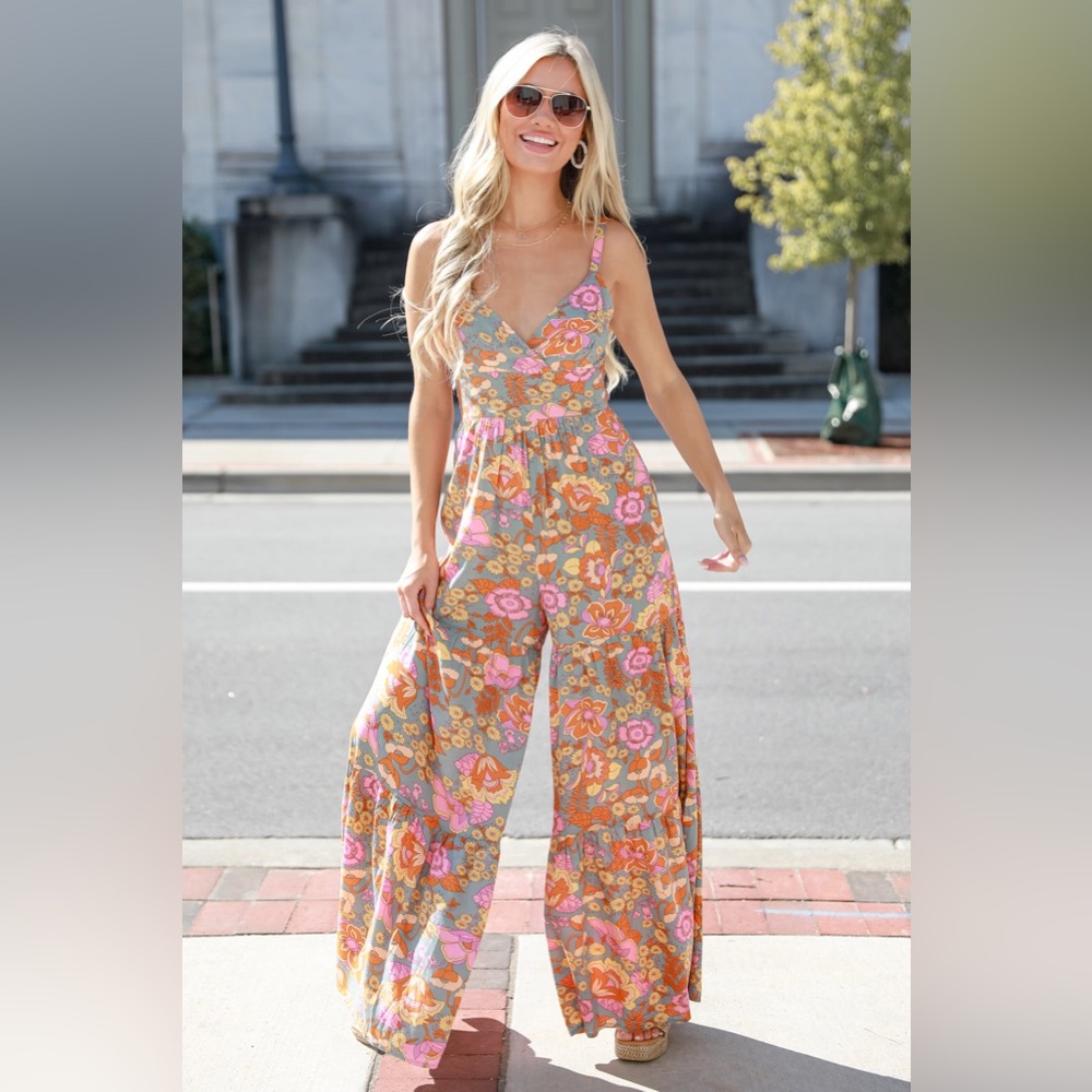 Bohemian Style - Floral Pantsuit - Picture 1 of 10